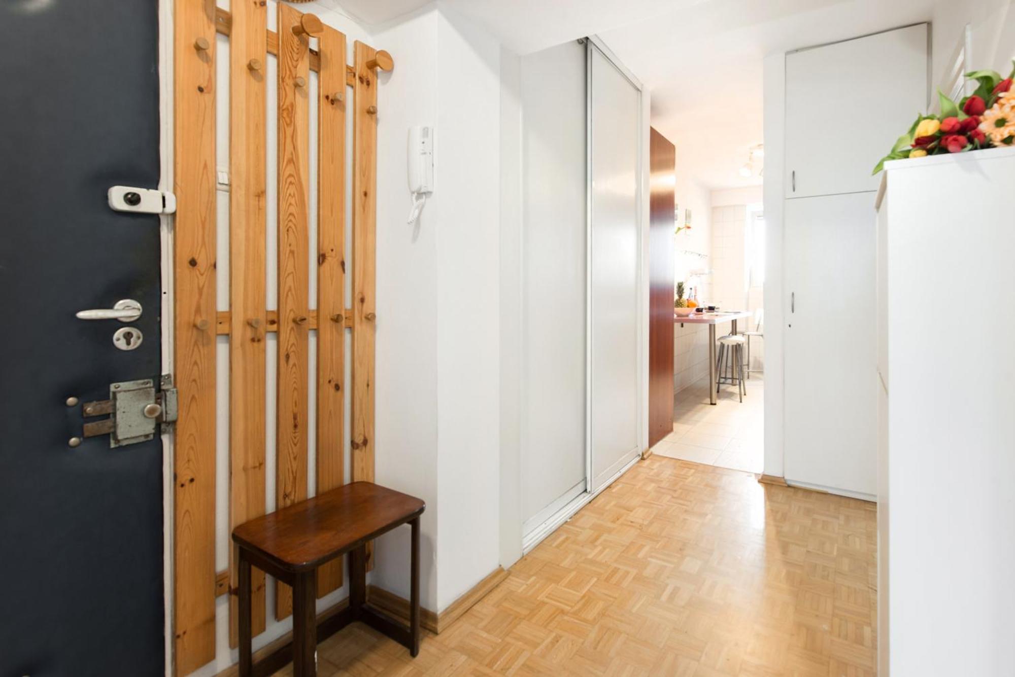 Room, Inflancka 19 Warsaw Ngoại thất bức ảnh