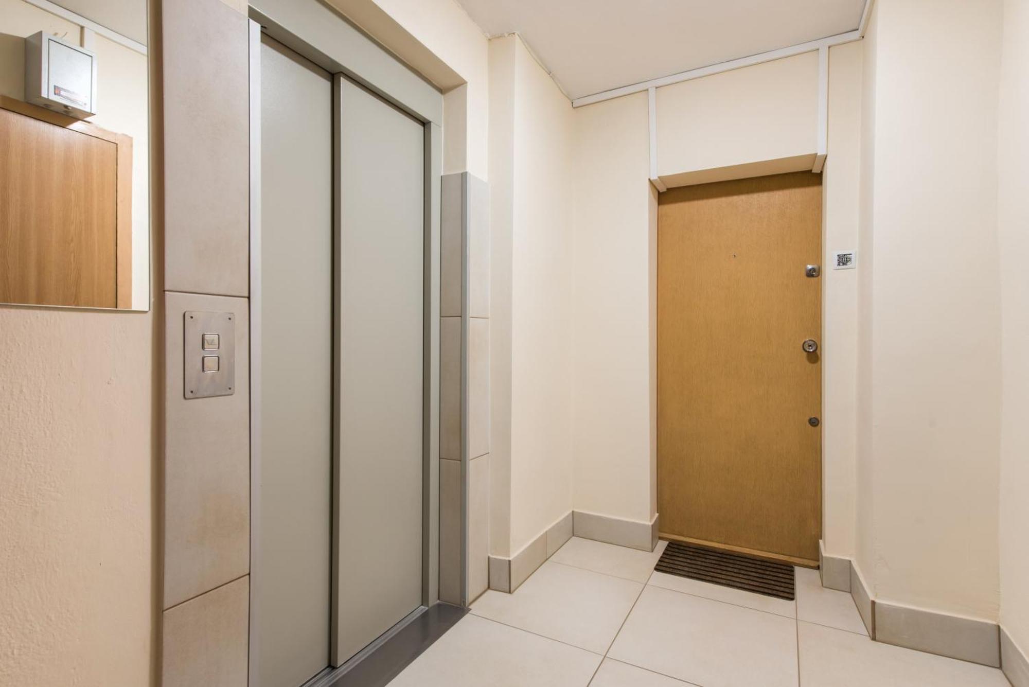 Room, Inflancka 19 Warsaw Ngoại thất bức ảnh
